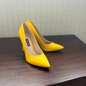 Nine West yellow heels